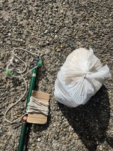 川辺のゴミ袋吊り上げチャレンジ｜予想外の中身にドキドキ！【幸運を拾うごみ拾い日記 】#94