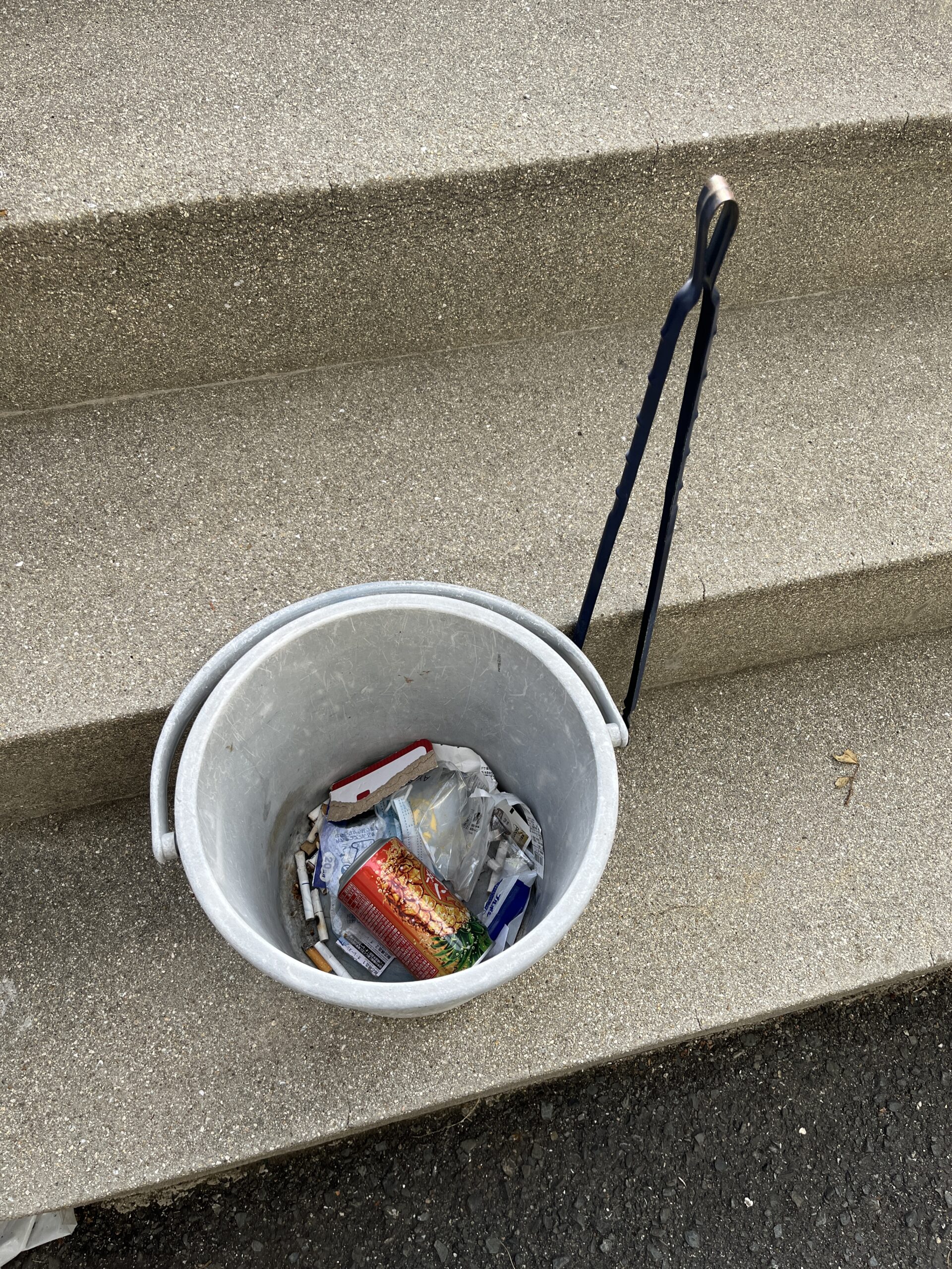 贅沢な物足りなさ──今朝の歩道ゴミ拾い #120