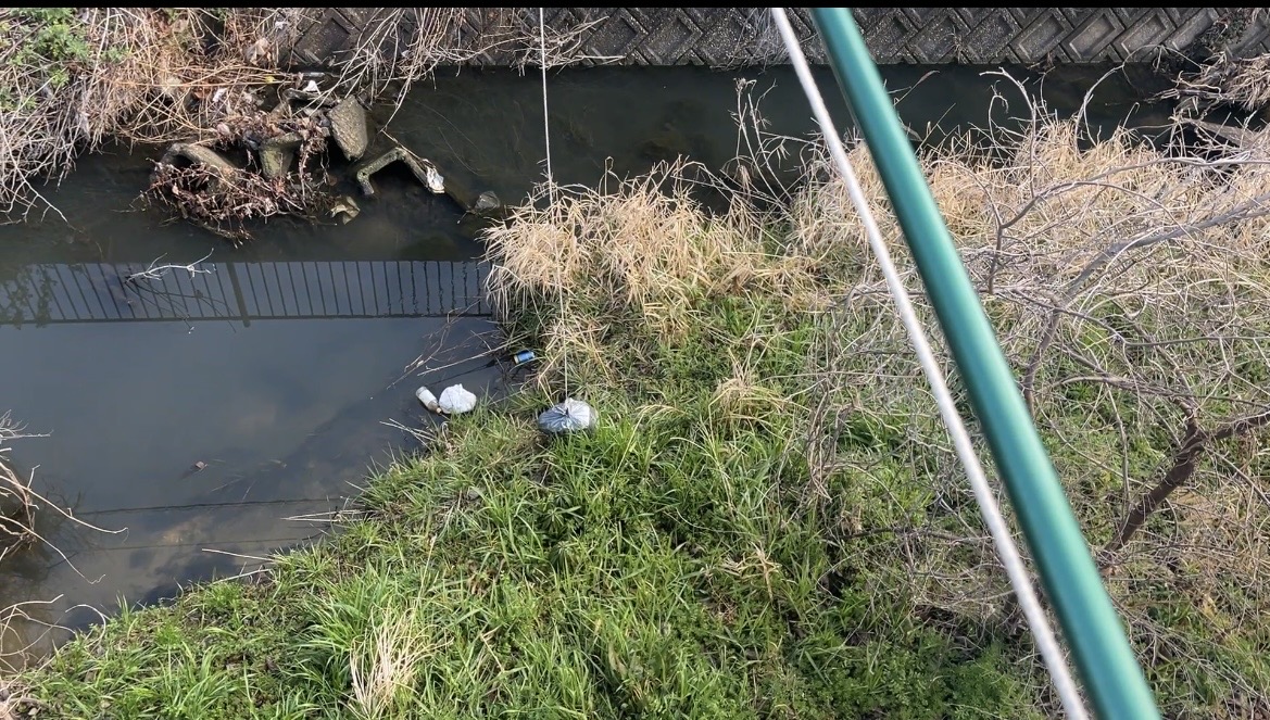 昨日取り逃がした川辺のゴミ袋…反対岸からリベンジしてみた #163